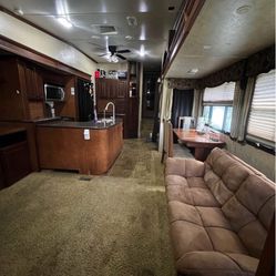 Short Term Apartment 40ft 5 Wheel  49.99 Per Night