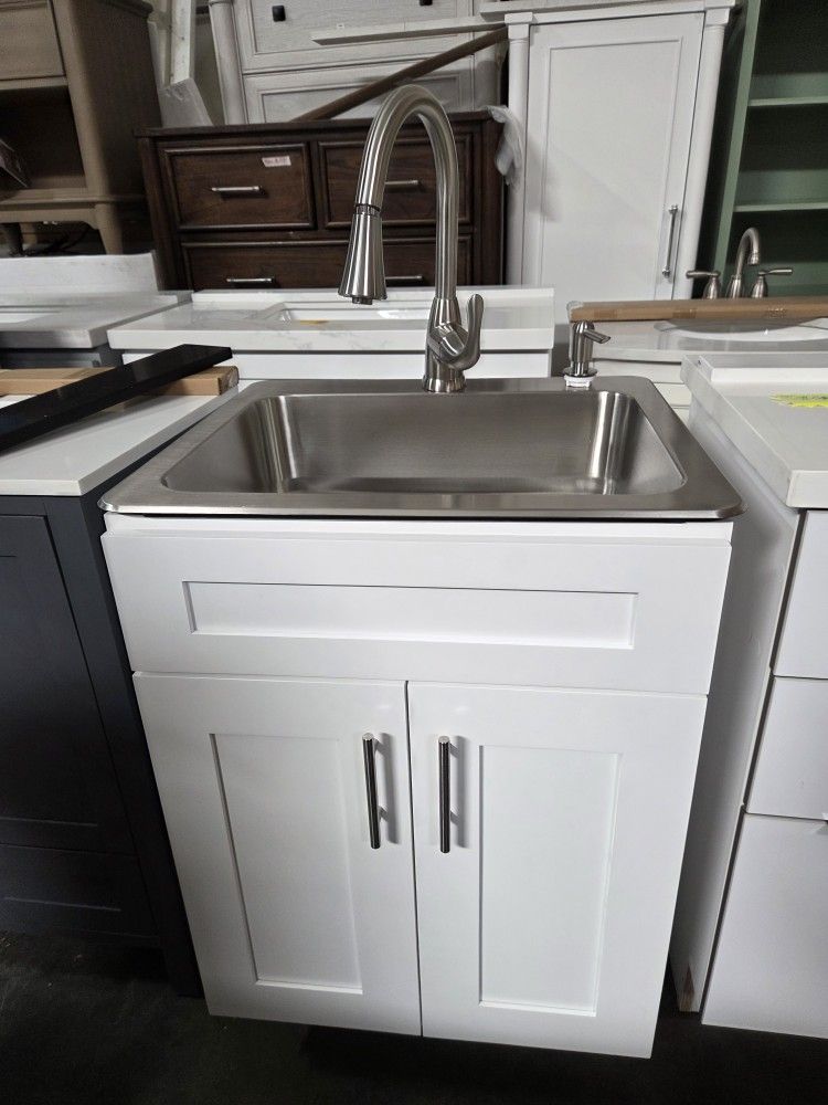 Kitchen Sink With Faucet