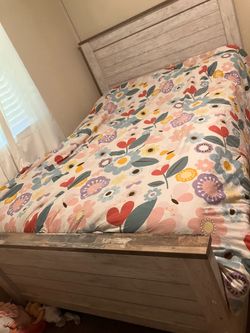 Full bed frame
