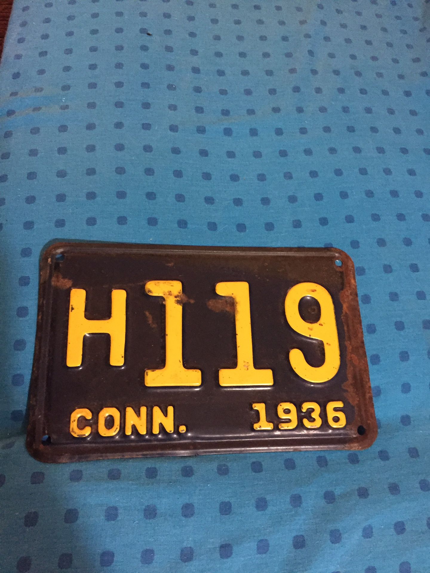 Half price sale. /. Auto tag. 1936 CONN