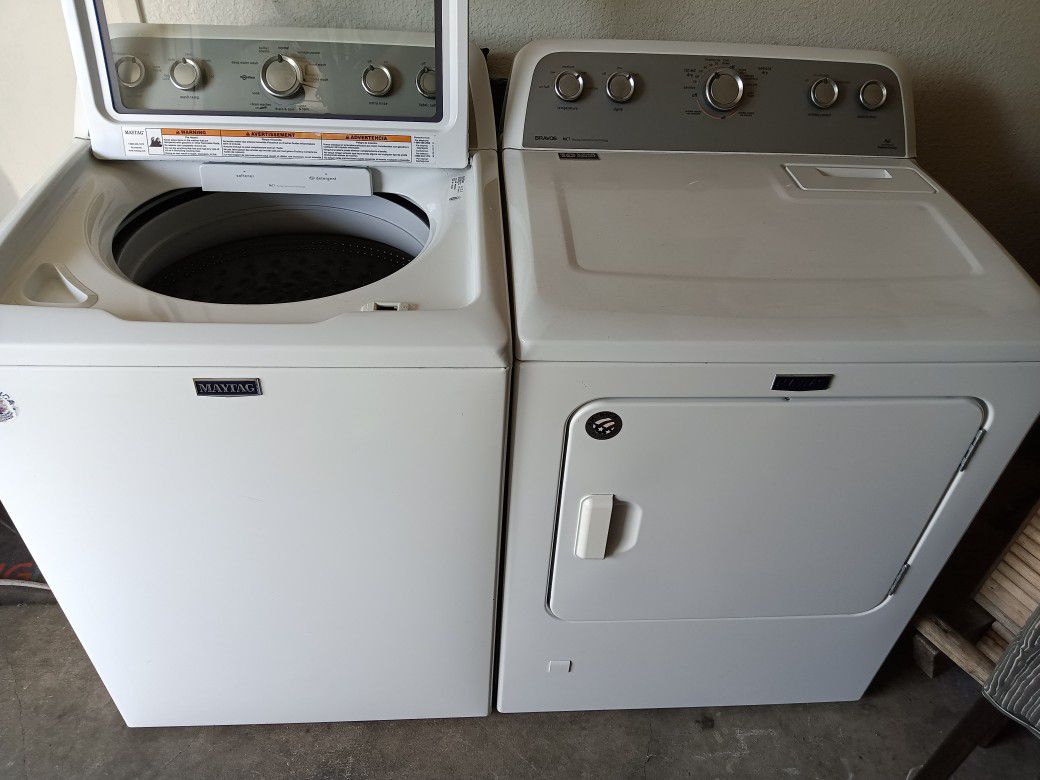 Maytag Bravos High Efficiency Heavy Duty Gas Dryer And Washer Set (2 Years Old)