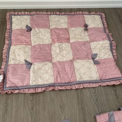 Crib Bedding 