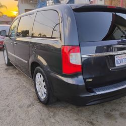 2014 Chrysler Town & Country
