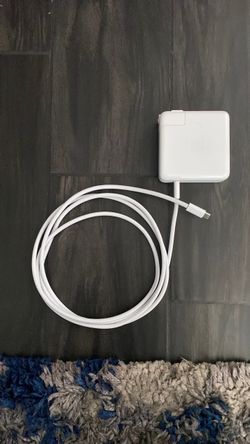 Apple 96W USB-C Power Adapter for MacBook, White