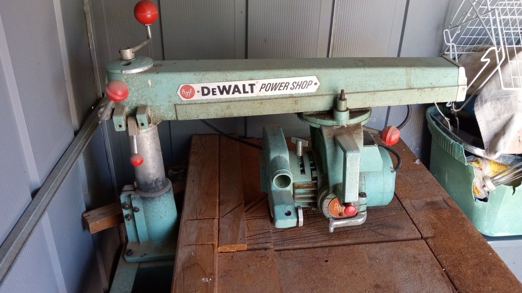 DeWalt Radial Arm Saw