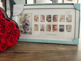 Pearhead My First Year Photo Moments Frame