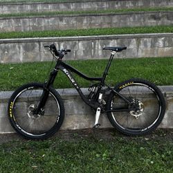 Downhill Bike 26’