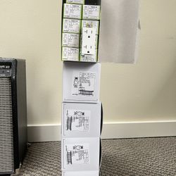 Leviton Decora Outlets (T5825-W): Lot of 50