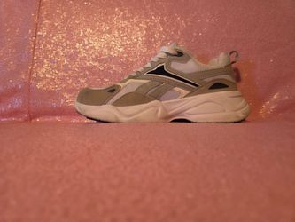 Womens Cuncky Reeboks