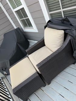 2 Wicker Patio Lounge Chairs + Ottomans + Covers