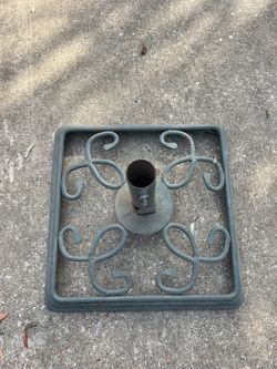 Metal umbrella stand