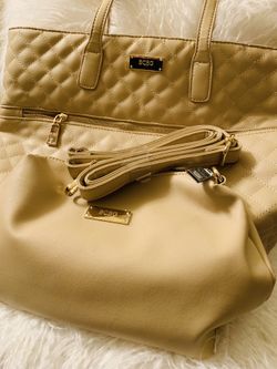 “New 2 Piece BCBG”Tan Quilted Tote with Messenger Bag with Long Shoulder Strap With Tags $50 “Makes A Great Christmas Gift” Smoke Free/Pet Free Home