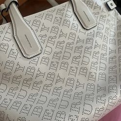 Burberry Banner Shoulder Bag Medium White Leather