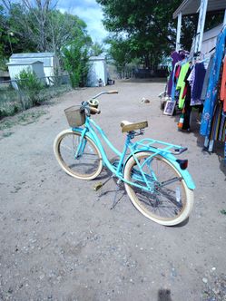 Beach cruiser huffy