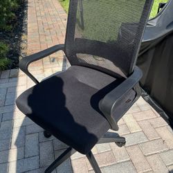 New Amazon Neo Chair