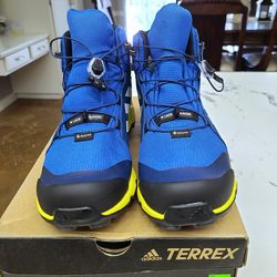 Unisex Adidas Hiking Shoes