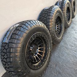 17" LOCK MOJAVE rims w- 32" Ridgecrawler RT tires. $1300