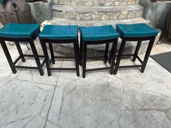 Barstools chairs