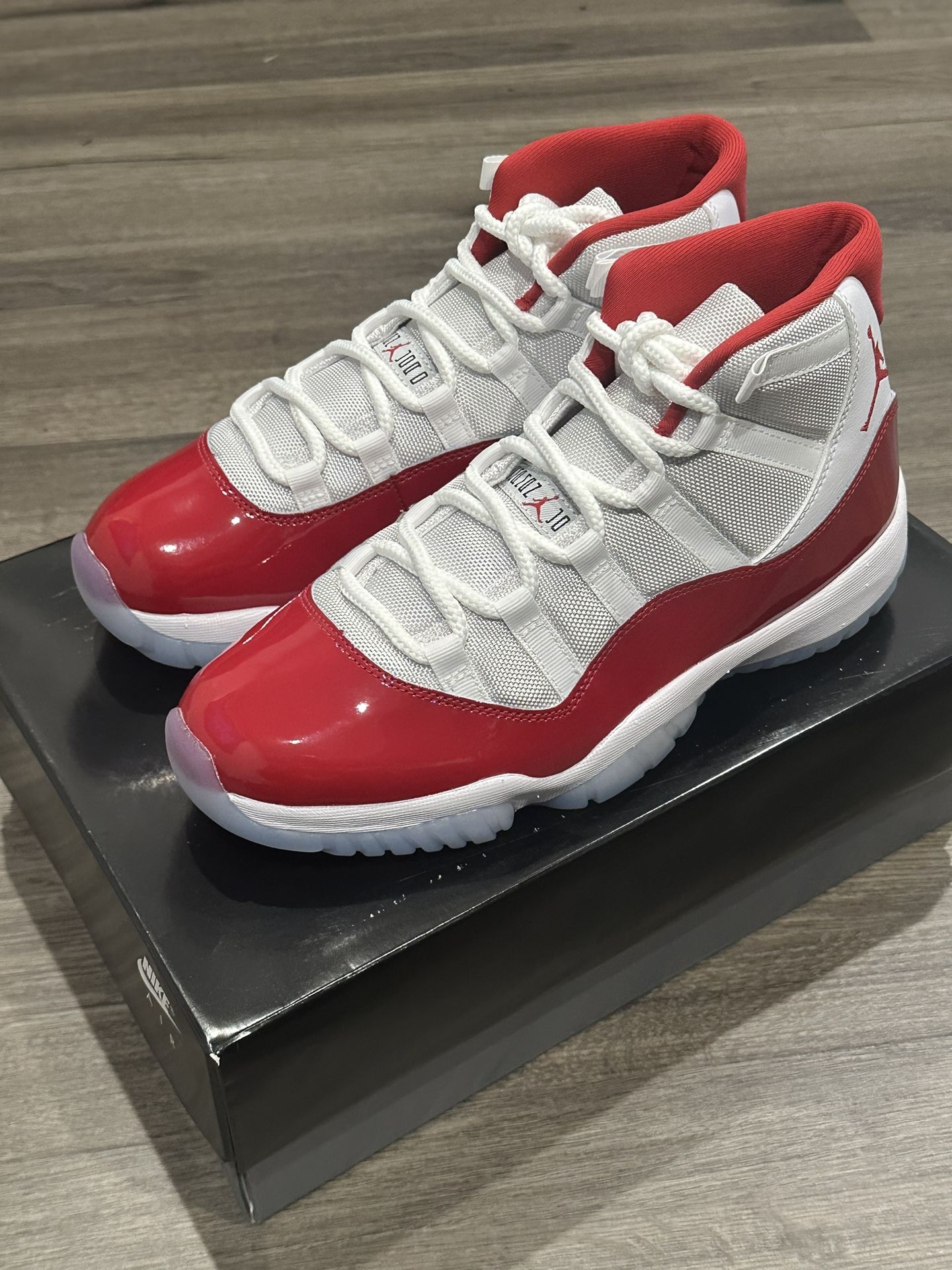 AIR JORDAN 11 RETRO