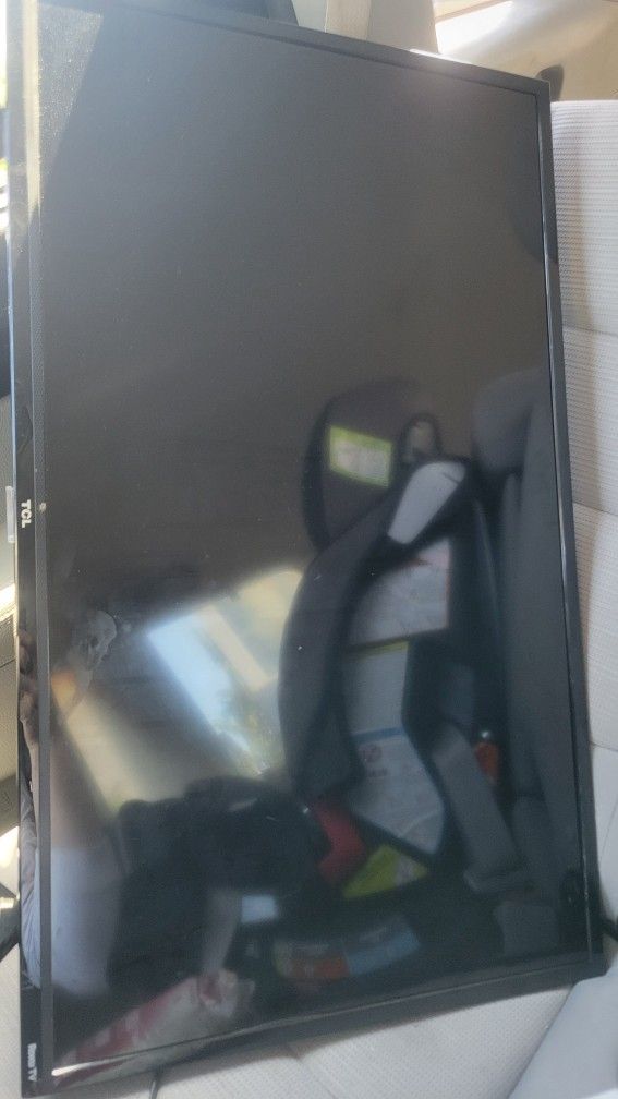 Tcl T.v 32" 720p With Remote And Power Cord