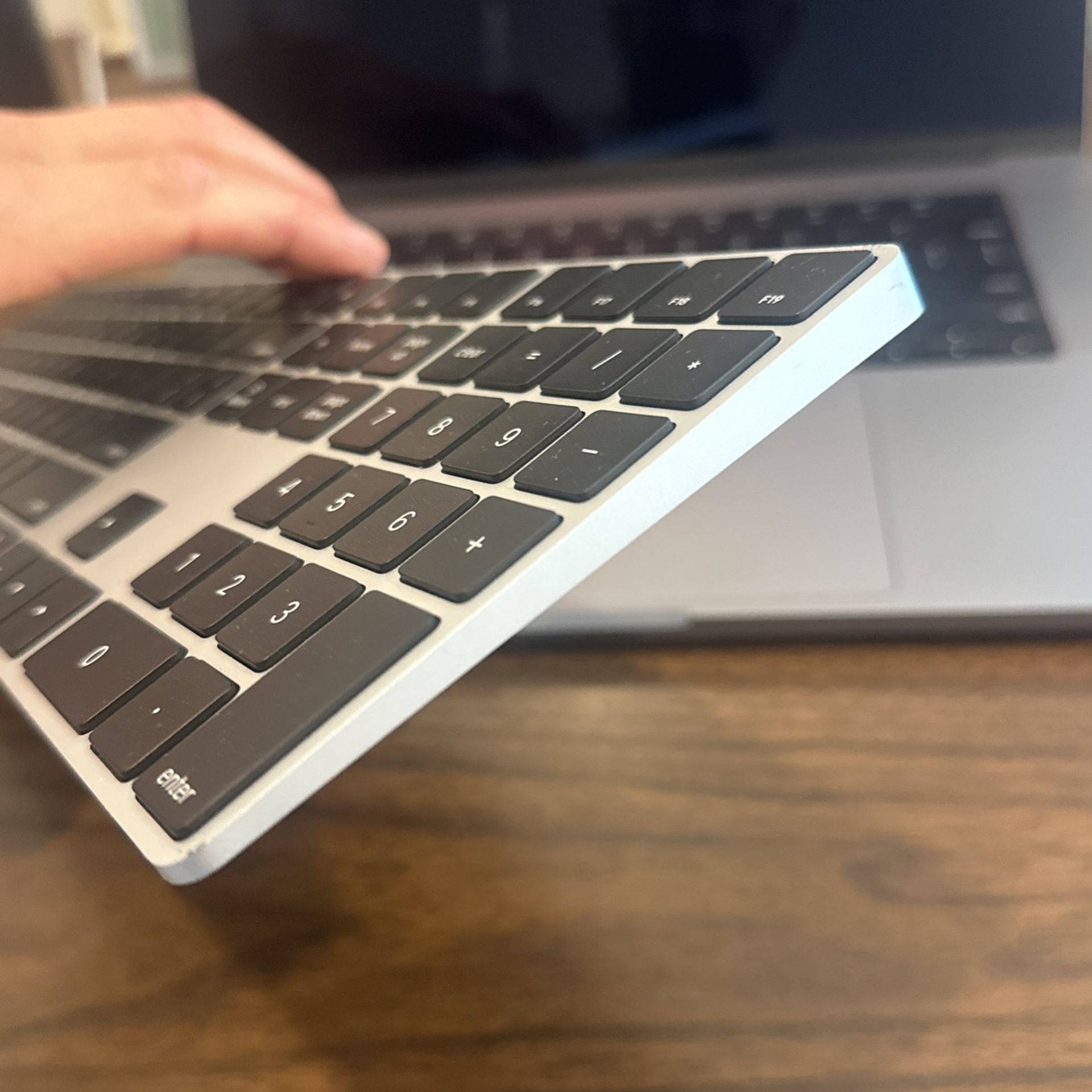 Apple Magic Keyboard with Touch ID and Numeric Keypad (A2520 Apple