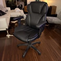 High Back Executive Office Chair (Orig. $342 + tax/shipping)