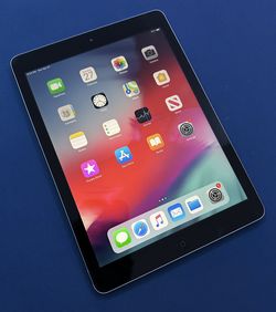 Apple iPad Air 1st Gen 16GB WiFi
