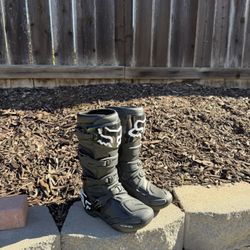 Fox Women’s Comp Boot Size 6