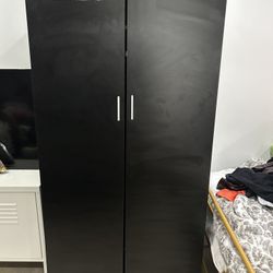 Black  Closet