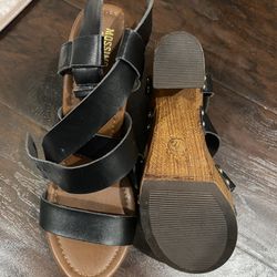 Black 7 1/2 Espadrill Heels 