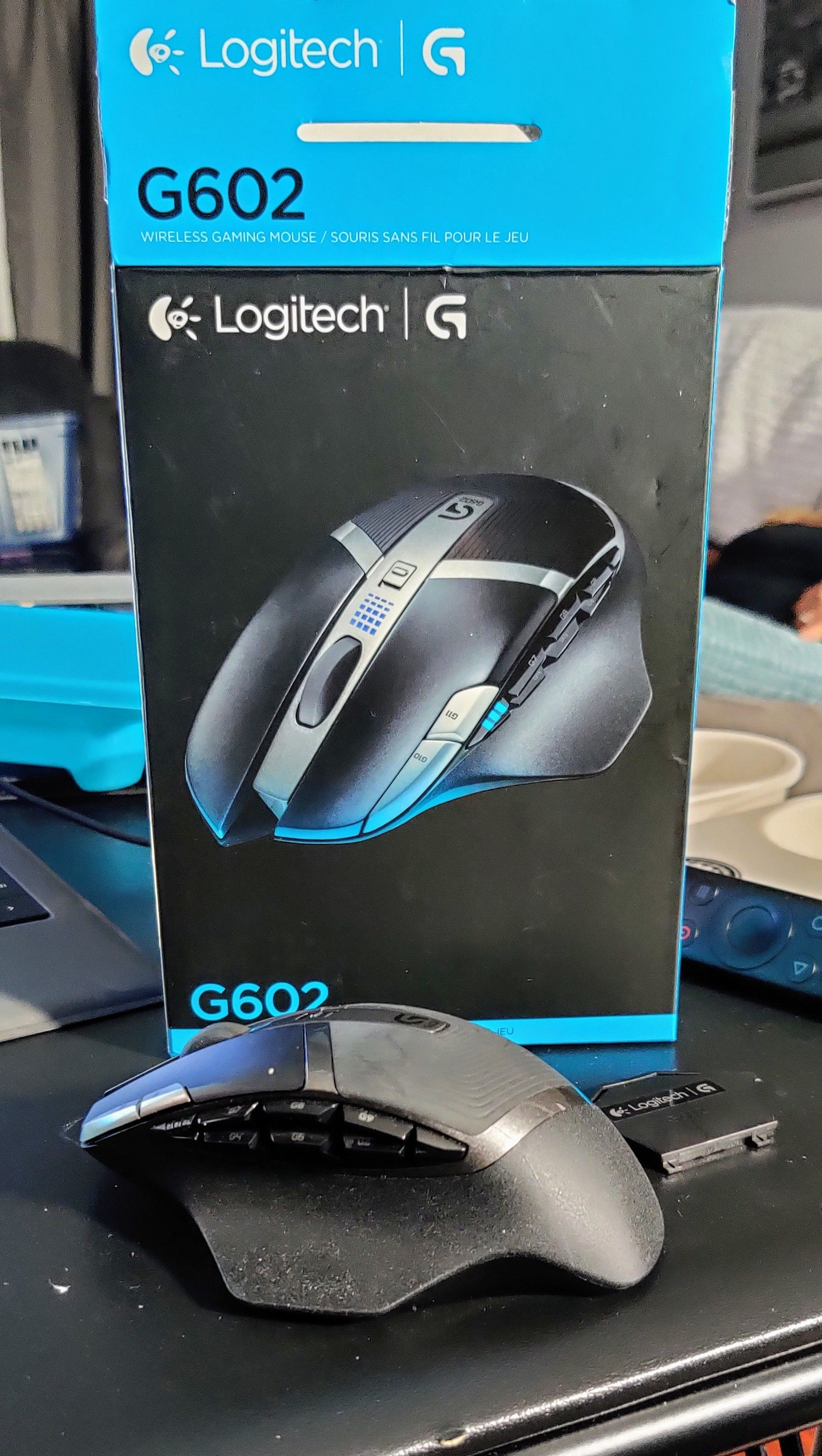 Logitech G602 wireless gaming mouse