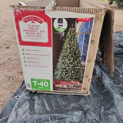 7.5 Ft Christmas  Tree 