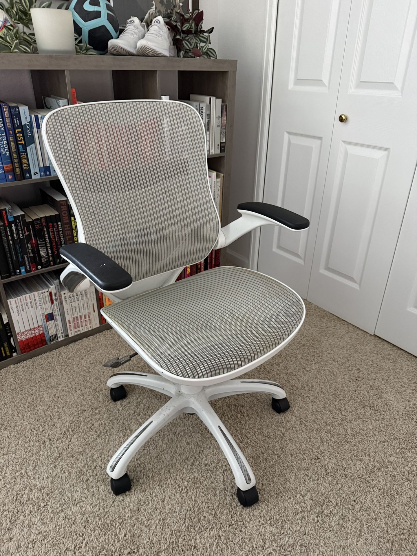 Office chair - Mesh, Ergonomic, Lumbar support