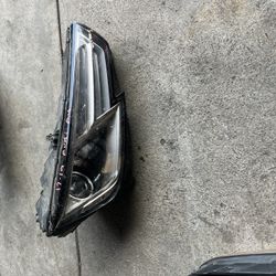 2017 2019 Audi A4 Passenger Right Headlight 