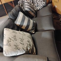 Nice Couch No Rips Grey 