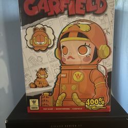 Garfield Space Molly Sealed 400%