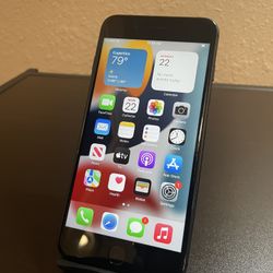 Apple iPhone 8 Plus - 64 GB - Space Gray (Unlocked)