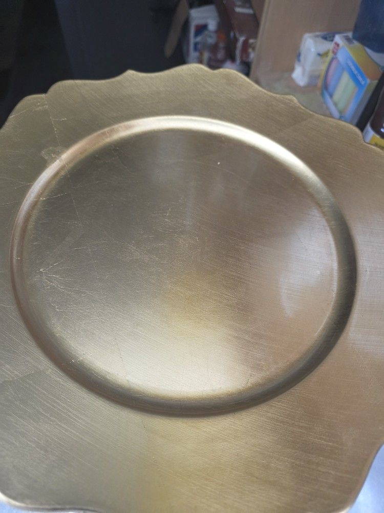 Gold Plastic Plates