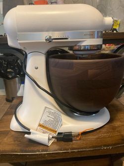 KitchenAid Artisan Series 5-Quart Tilt-Head Stand Mixer with Walnut Wood Bowl – Brand New/Unused