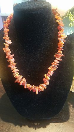 RAW AMBER NECKLACE