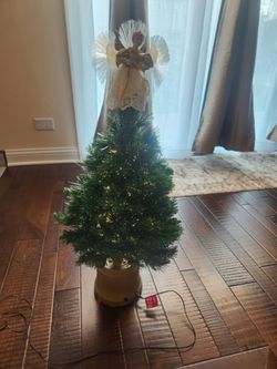 Changing colors Christmas tree