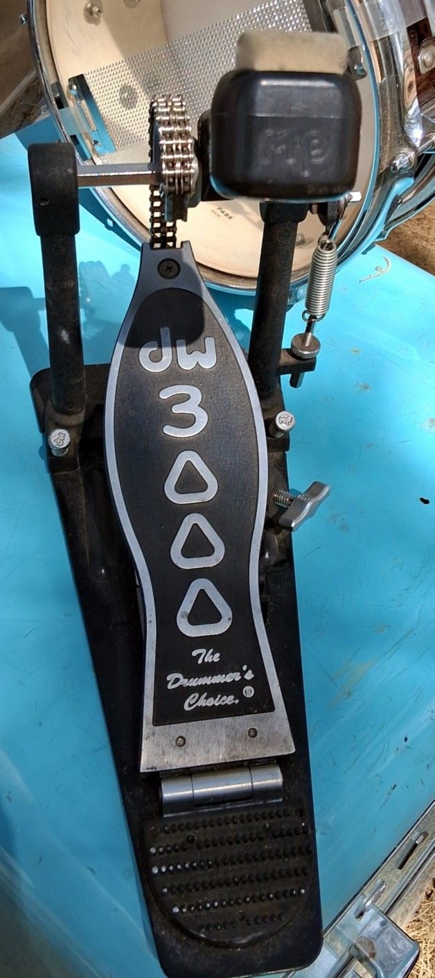 DW 3000 Pedal. 