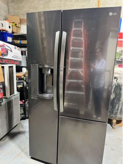 Refrigerator LG , working perfect