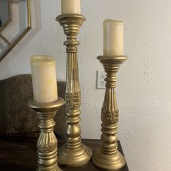 Candles 🕯️ holding perfect condition