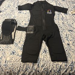 Om Fitness Suit Sz Small Like New 