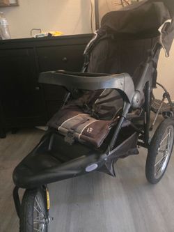 Baby Trend Expedition Jogger Travel System