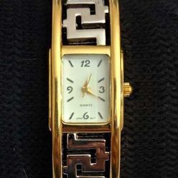 Avon Classic Tank White Two Tone Bangle Bracelet 19 mm(No Batteries)