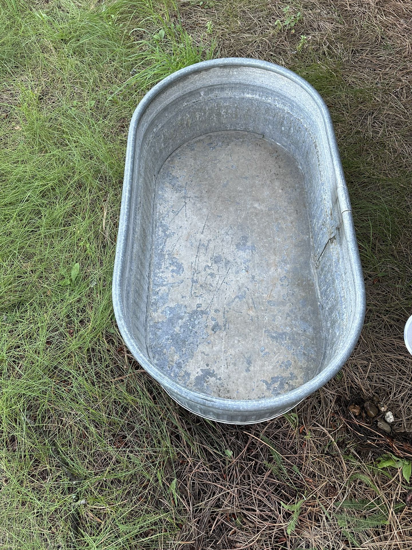 Behlen 214 44-Gallon Shallow Stock Tank