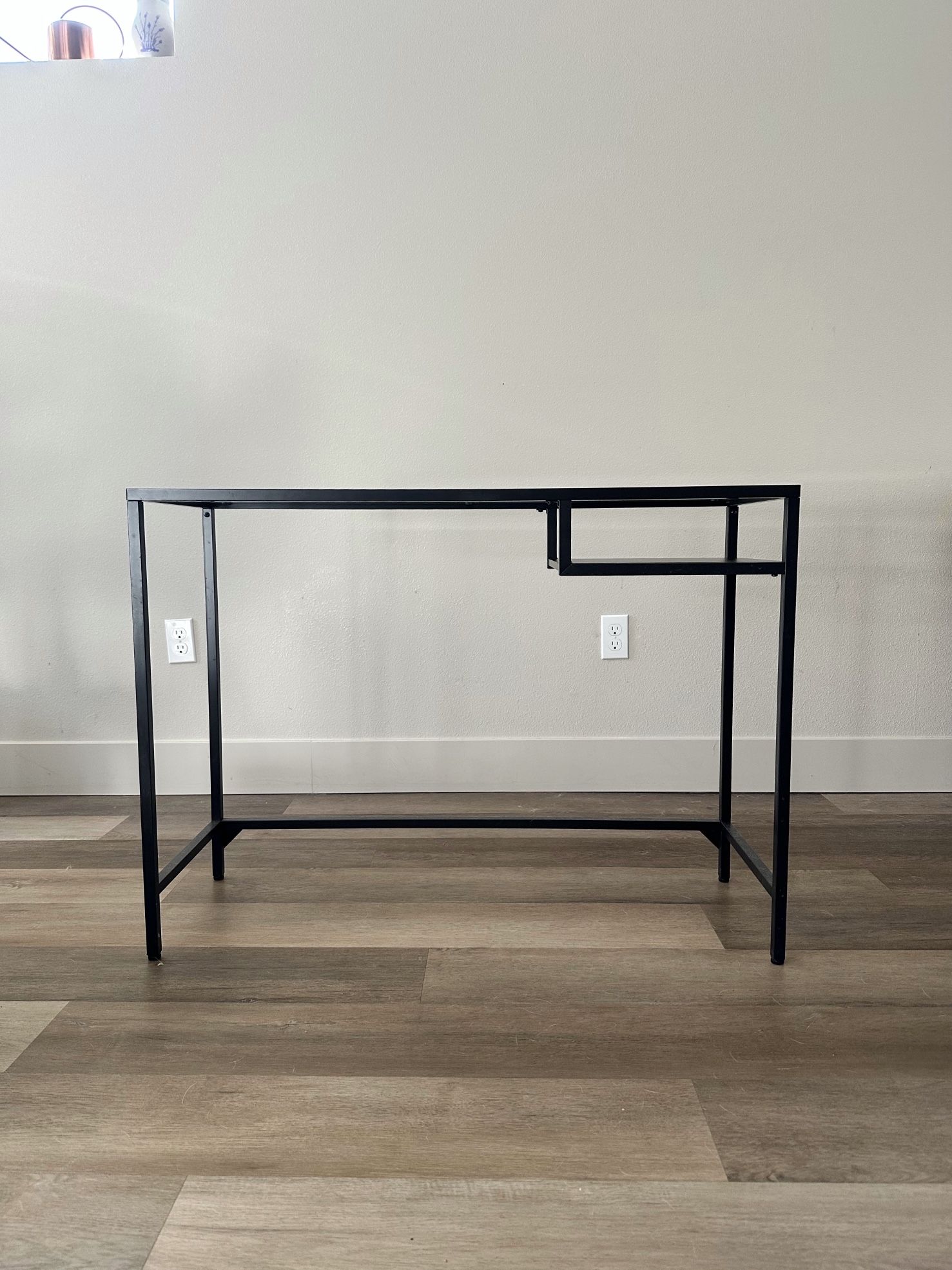 Vittsjo Laptop Desk/Entry Table (Black)
