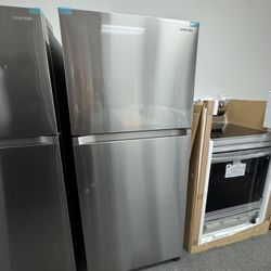 Refrigerator 